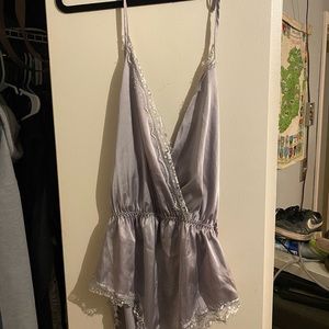 Adore me lace  size large body suit V neck grey